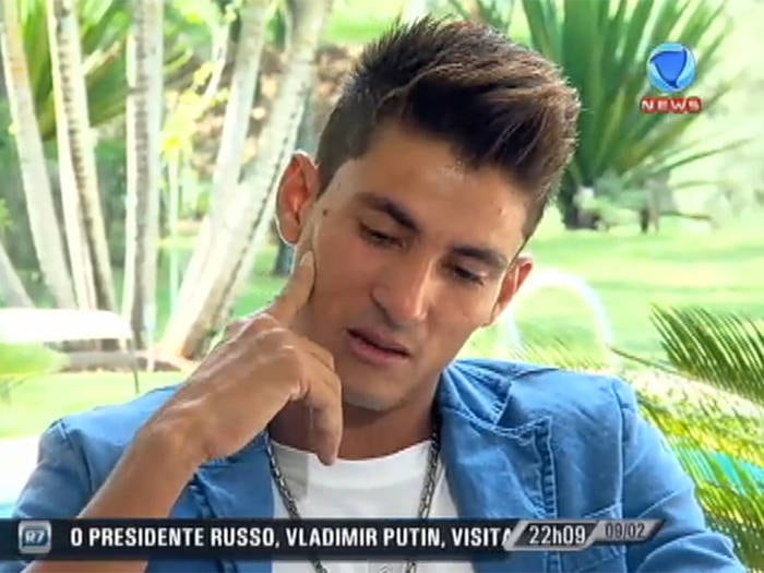 

O sertanejo lembra que aprendeu a gostar de música com os
pais, que cantavam na igreja. Até hoje são motivos de orgulho para ele



— Ele sempre batalhou. O pai é um guerreiro

