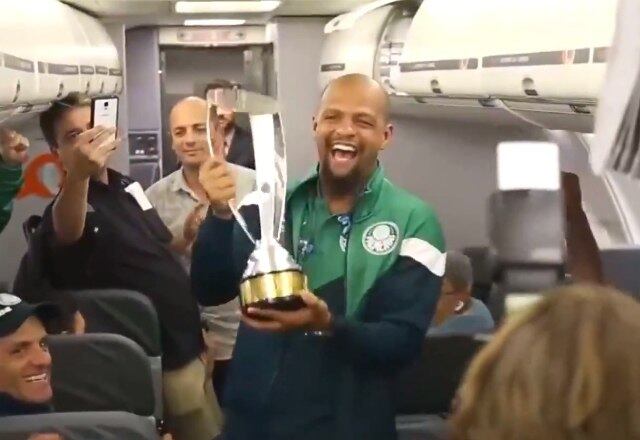 O ano começou muito bem para o Palmeiras. Campeão da Florida Cup, o time iniciou o Campeonato Paulista com vitória por goleada contra o Ituano e conseguiu um empate com o São Paulo. "Um ano novo, uma nova ideia de jogo, um novo treinador e uma nova ideia de trabalho. Cabe a nós, jogadores, continuar dando o nosso máximo, que é o mínimo que temos que fazer aqui no clube. E realmente a esperança de que grandes coisas estão por vir", relatou o craque