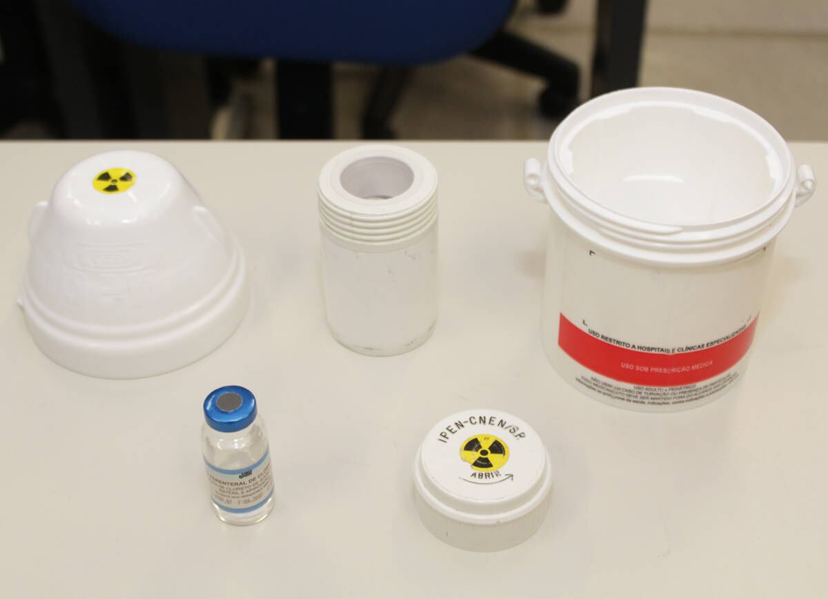 Treinamento comissário voo bordo aeromoça