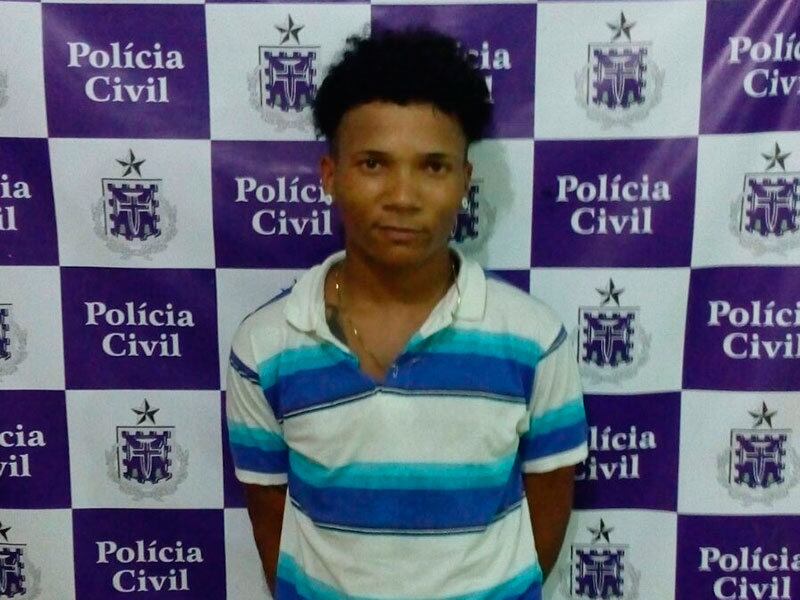 Adeilson de Oliveira Santos, de 19 anos, teve dois mandados de prisão temporária em aberto, pelos crimes de homicídio e roubo, cumpridos