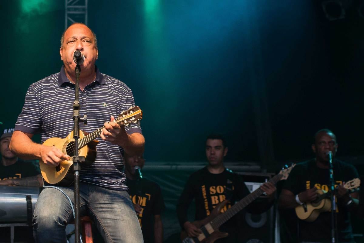 A velha guarda esteve representada com Sombrinha