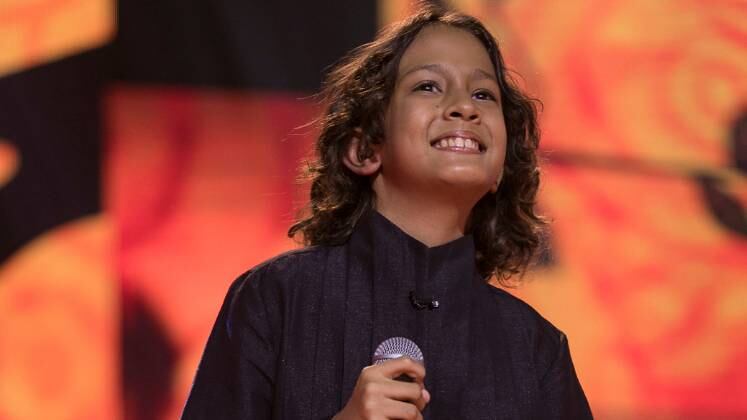 Para conseguir
uma vaga na final da competição, o maranhense Emmanuel Ferraro enfrentou dois
oponentes de peso no duelo, mas acabou conquistando os 100 jurados com Sampa, de
Caetano Veloso