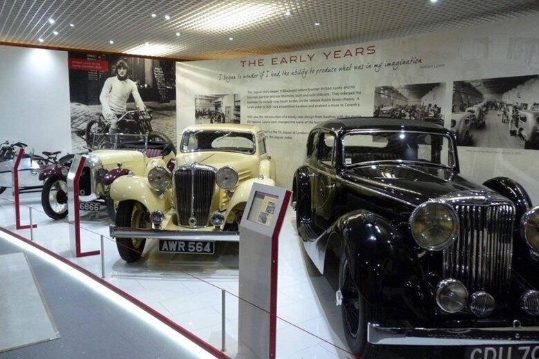 O espaço contém mais de 140 veículos históricos. Sendo que muitos deles são originais e encontram-se perfeitamente como saíram de fábrica 