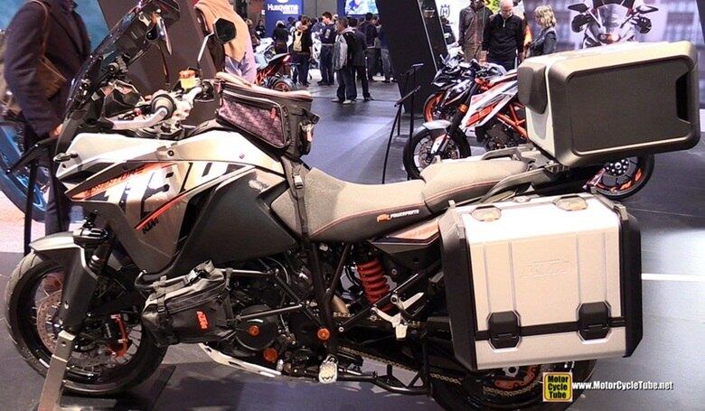 KTM 1190 Adventure — a principal característica do modelo é a implantação do controle de estabilidade que, de acordo com a empresa, é a primeira motocicleta a possuir este tipo de tecnologia. O motor é um bicilíndrico de 1.195 cc que desenvolve 149 cv de potência
