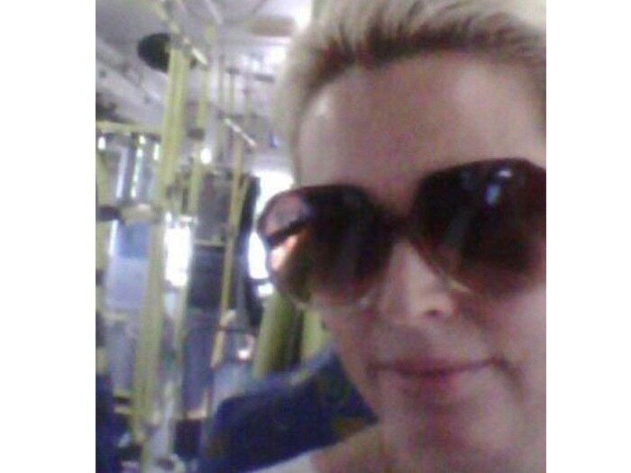 Alguns famosos como Suzy Rêgo surpreenderam os fãs com fotos dentro de ônibus público, do metrô, tirando onda