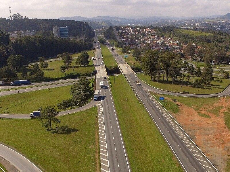 Concessionárias esperam fluxo intenso de carros nesta quinta-feira