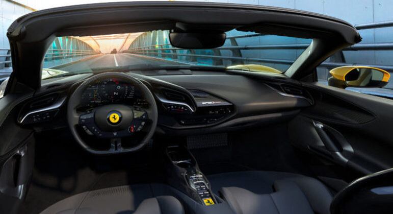 Modelo tem painel de instrumentos digital com tela em curva HD de 16 polegadas