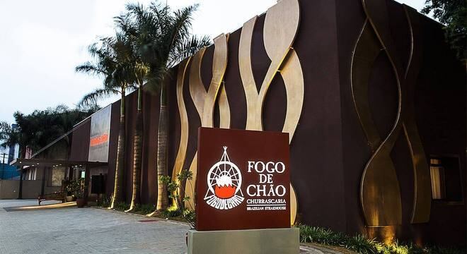 Empresa demitiu 456 funcionários após fechamento por conta da pandemia da covid-19