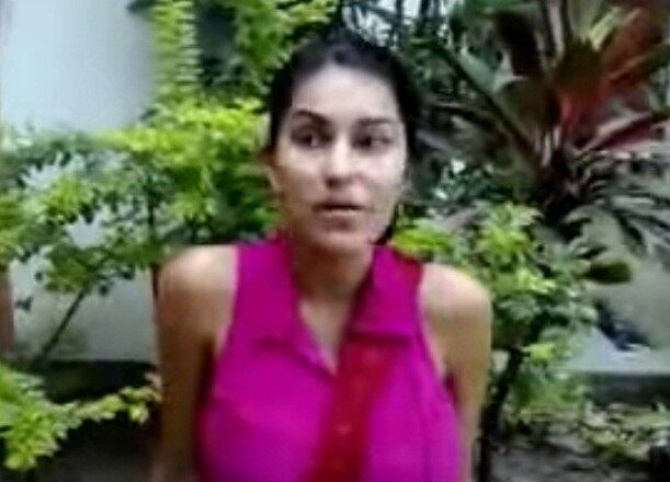 No vídeo ela também fala que sofreu agressões físicas e psicológicas dele. Em certa parte do vídeo, ela fala sobre as ameaças que eram feitas de forma clara pelo goleiro: "eu mato você"