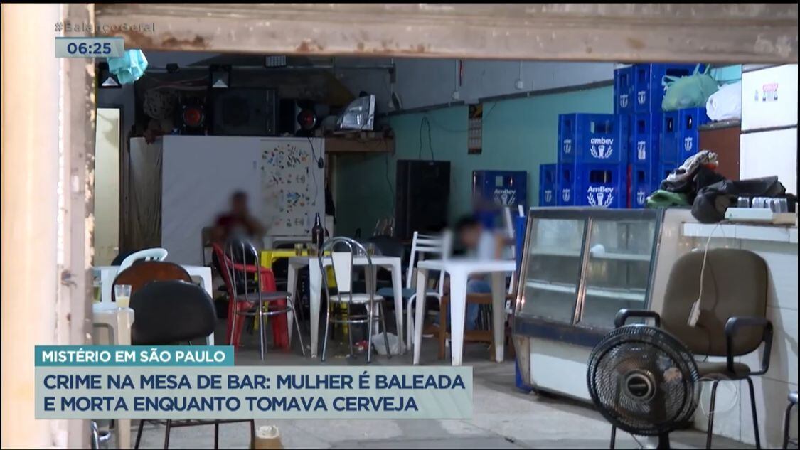 Polícia chegou a fazer buscas, mas ainda não conseguiu localizar os criminosos
