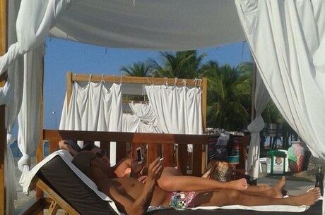 Emerson Sheik foi um dos jogadores que já faturaram a gata. Além do polêmico atleta, Neymar e Victor Ramos também já tiveram um caso com modelo

Marias-Chuteiras garantem o lado divertido do futebol
