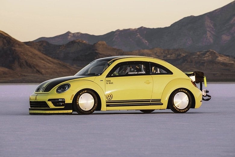 Já o torque despejado nas rodas chega a incríveis 58,2 kgfm, mais que os 55 kgfm da Ferrari 458 Italia Speciale