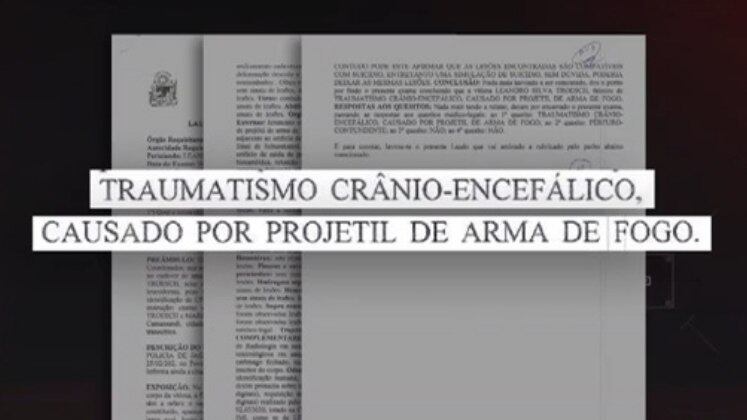 Segundo a perícia, as lesões na cabeça de Leandro apontam para suicídio, porém a cena pode ter sido forjada. A polícia também ressalta que nas mãos do empresário e de Shirley não foram encontrados resíduos de pólvora 