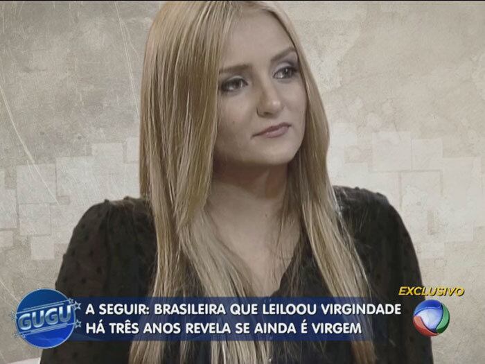 Para piorar a situação, ela relata que Natsu fazia as mesmas perguntas que o diretor já havia feito antes.


— Parecia que eu estava conversando com o diretor e ele disse que tinha um presente pra mim no quarto do hotel e o Bank Cheque, que me seria entregue no quarto. Eu conversei com ele que não aceitaria o Bank Cheque. Até dei a ideia — que a advogada já tinha me passado — que era depositar o dinheiro na conta de um advogado e depois que as duas partes cumprirem o contrato, o dinheiro é depositado na minha conta. Mas nós não nos entendíamos! 

+ Quer assistir às íntegras do programa Gugu? Acesse R7 Play e veja quando e onde quiser!