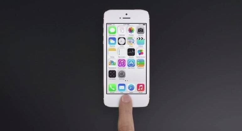 iPhone 5S foi lançado pela Apple em novembro de 2013

