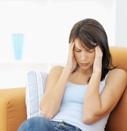 Por que alguns alimentos costumam provocar enxaqueca?

Segundo o médico, ainda não se sabe como o alimento influencia no surgimento da enxaqueca. 

— Como não sabemos se algum alimento pode causar a dor de cabeça, primeiro é necessário verificar se, de fato, a enxaqueca é provocada pelo consumo de algum alimento específico, para depois retirá-lo da dieta
