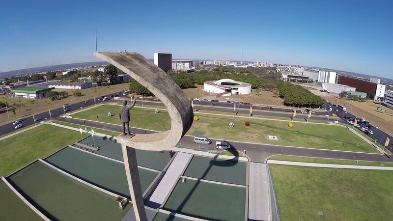 O drone faz imagens em alta definição e em locais onde um helicóptero não chega