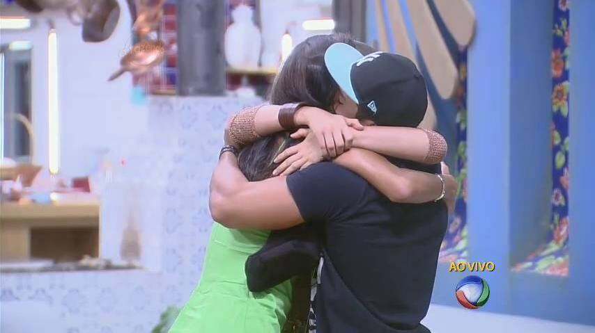 A psicóloga ainda avaliou que a filha não faria outras alianças dentro do confinamento, pois não faria ligações pautadas em sentimentos falsos.

