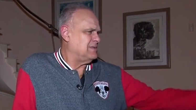 Oscar ainda declara que pensou em ser Presidente da República, mas acabou desistindo da ideia. "Vi muita coisa errada. É algo que você vai acabar se sujando e eu não vou fazer isso".