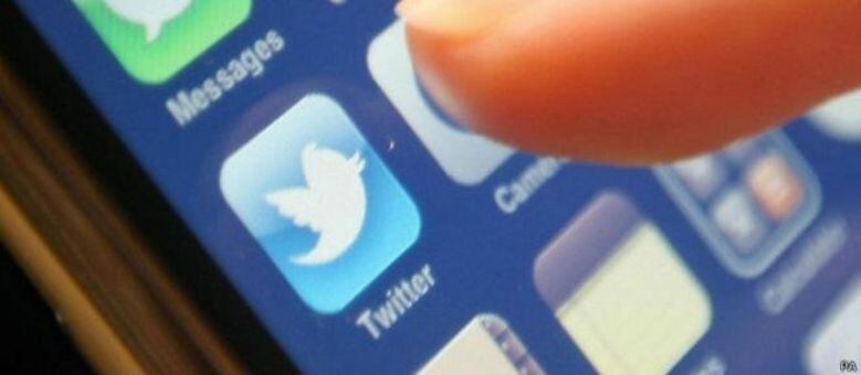 Ao acionar a câmera com o aplicativo, o usuário poderá escolher entre tirar uma foto ou gravar um vídeo