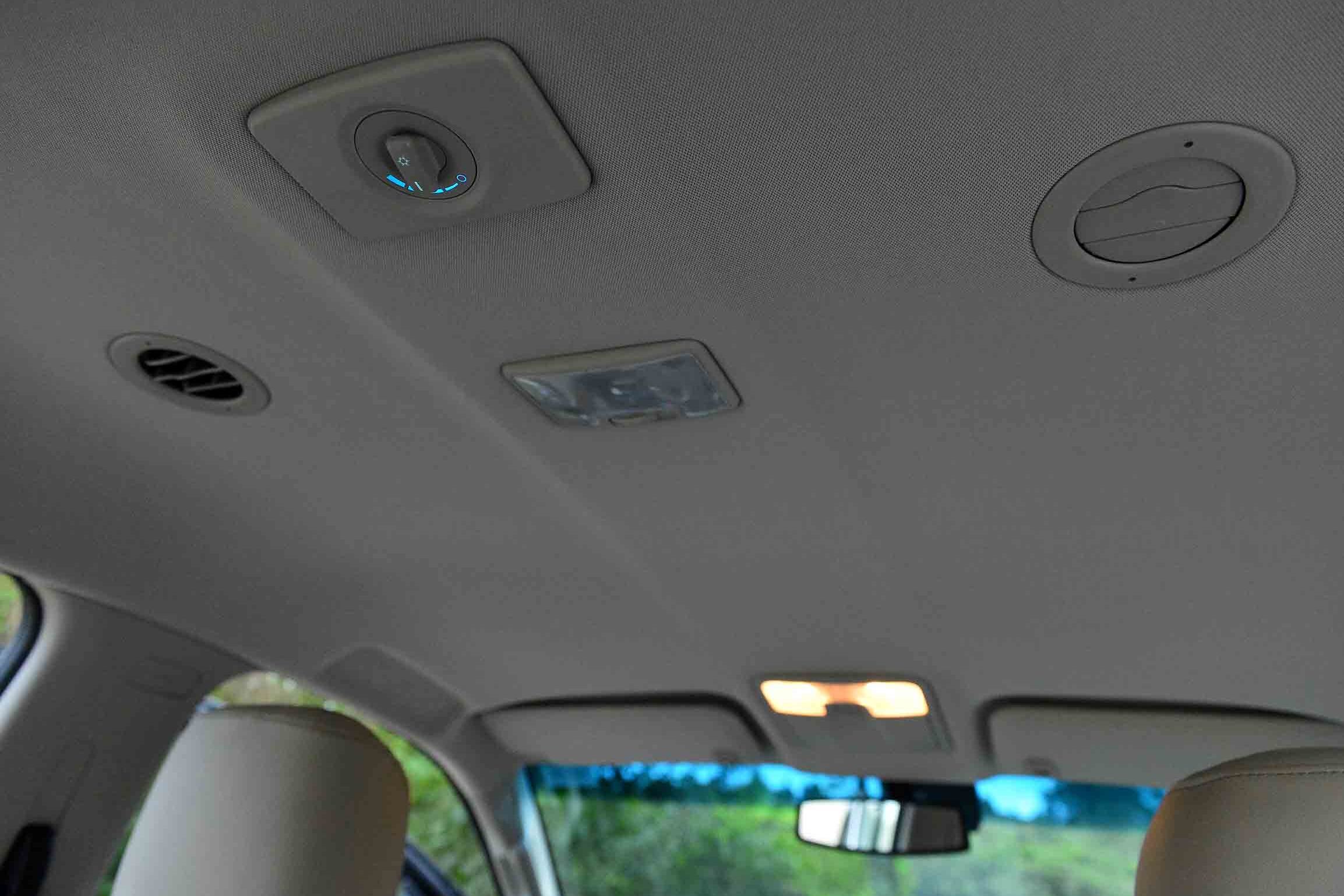 A contrapartida se dá pelo sistema adicional do teto para os passageiros da segunda e terceira fileira, com difusores individuais e controle adicional do ventilador. Leia a avaliação completa

Quer saber tudo sobre carros? Acesse www.r7.com/carros