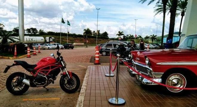 Outra pausa para o café e frente a frente o passado e o futuro