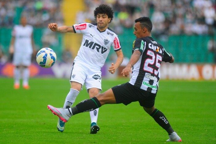 Atlético-MG ficou devendo e quase deu adeus ao título