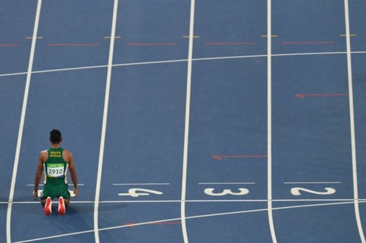 O corredor sul-africano Wayde van Niekerk detém o recorde olímpico dos 400 metros rasos. Ao completar a prova em 43,03s, ele entrou para a história dos Jogos na edição do Rio de Janeiro.