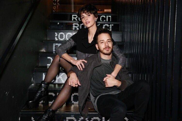 Monica Benini e Junior se conheceram em 2009