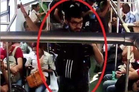 Suspeito de colar o adesivo nos trens da Supervia