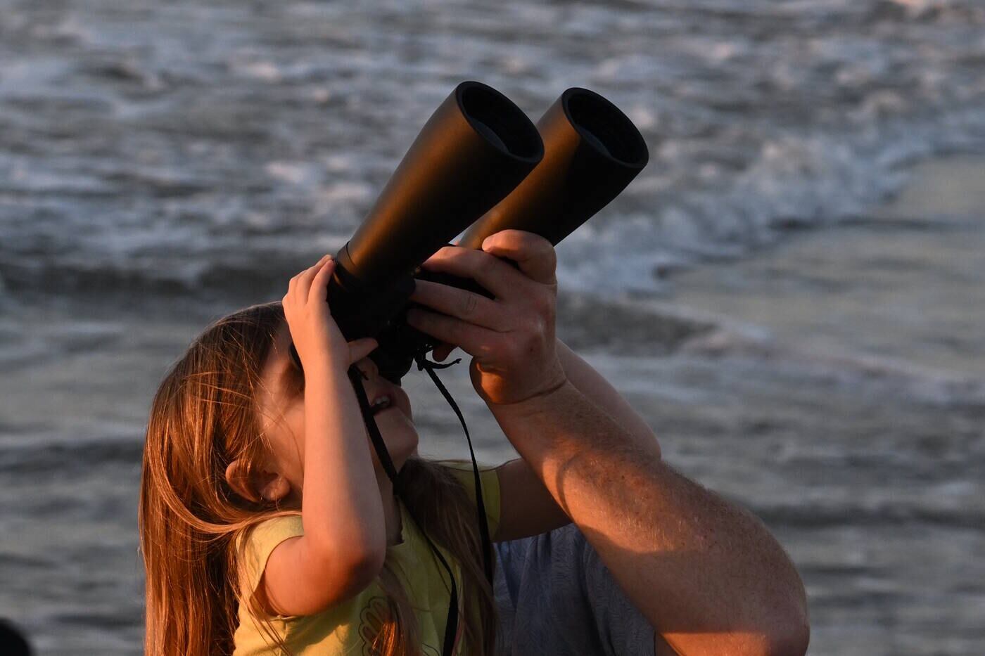 As crianças, grande parte dos aficionados por corrida espacial, também estiveram no local, mas se desanimaram com o cancelamento do lançamento