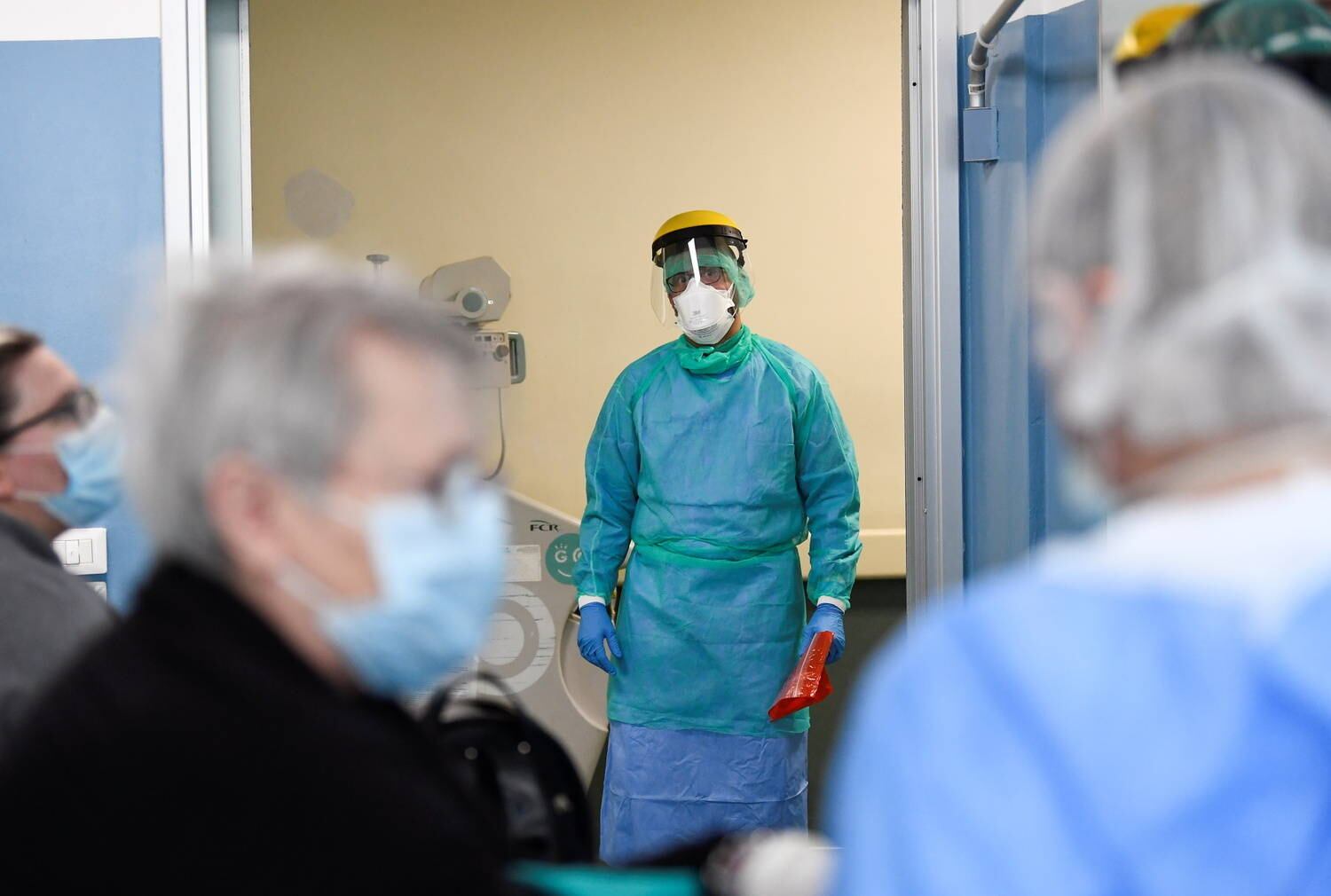 O diretor geral adjunto da OMS disse que houve um 'massacre' nos asilos do país