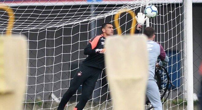 Digite a legenda da foto aqui