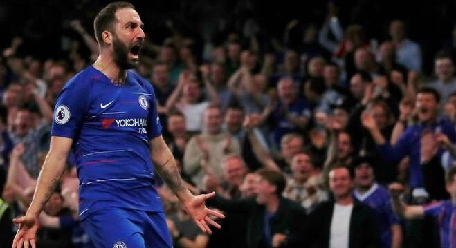 Gonzalo Higuaín celebra golaço que garantiu empate do Chelsea contra Burnley