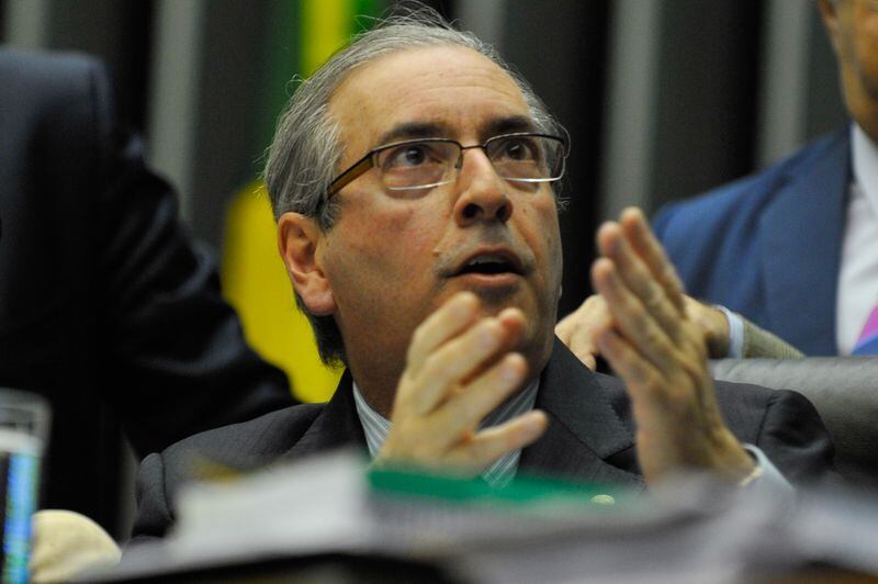 Crise econômica favorecem proposta de Cunha para reduzir pastas
