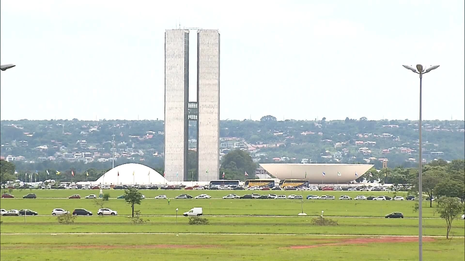 Com liberação de R$ 20 bilhões, orçamento de 2025 prevê déficit dentro da tolerância