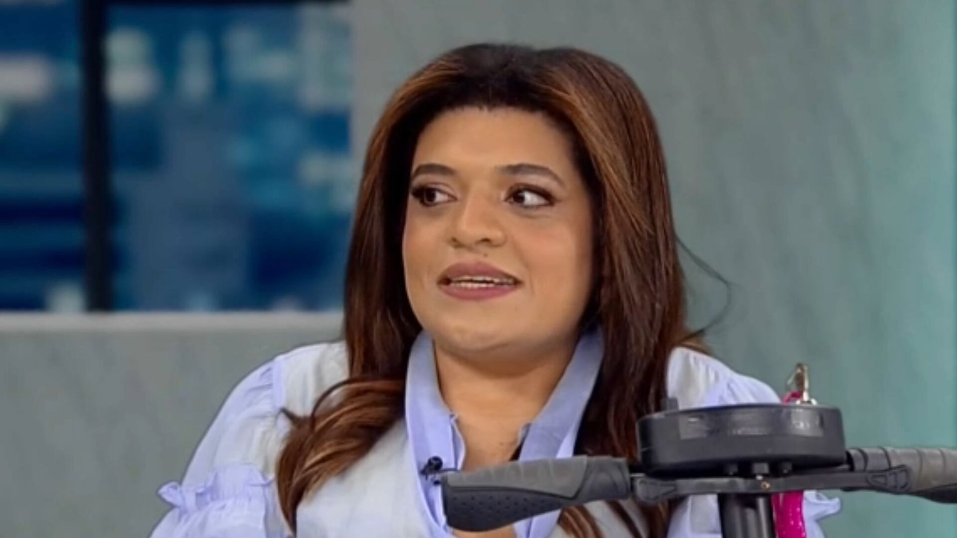 Pequena Lo relata como formação em psicologia ajudou em sua vida pessoal e na carreira
