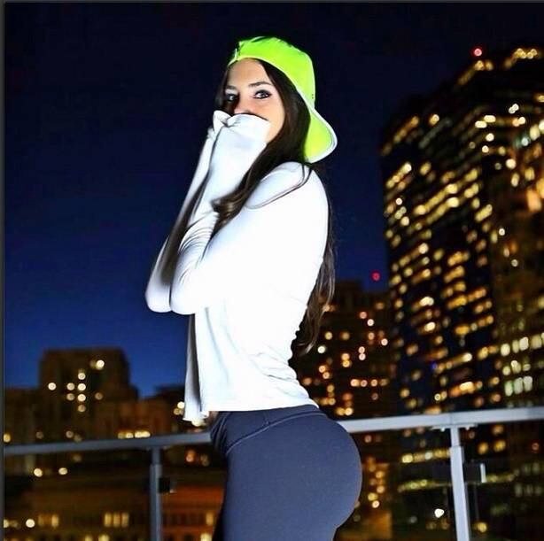 Com apenas 20 anos, Jen Selter se tornou um fenômeno nas redes sociais conquistando mais de dois milhões de seguidores com o objetivo de incentivar novos hábitos e a busca por uma melhor qualidade de vida