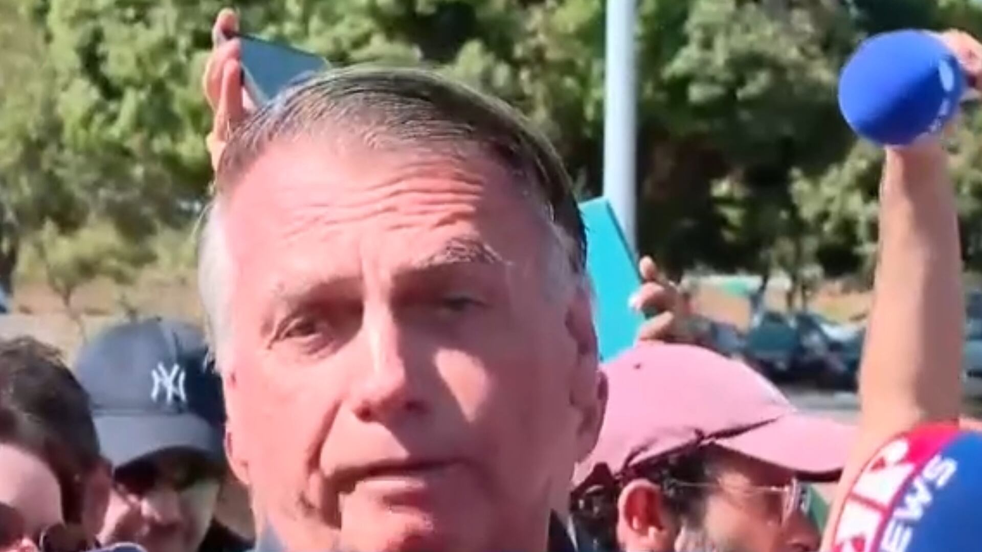 'Suprema humilhação', diz Bolsonaro em 1ª entrevista após colocar tornozeleira e ser alvo da PF