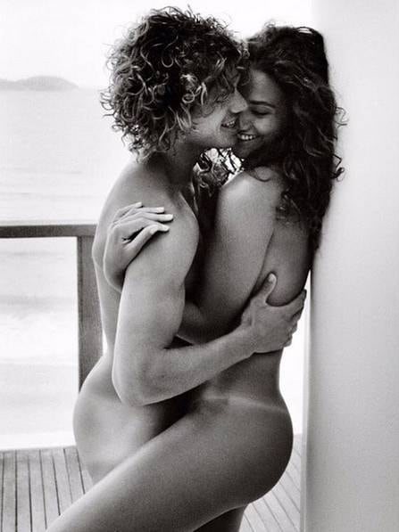 José Loreto e Débora Nascimento também engataram romance quando atuavam em Avenida Brasil. E, desde então, o relacionamento está firme e forte! Os dois moram juntos e já se tratam como marido e mulher. A foto deixa claro todo o amor e química que existe entre eles