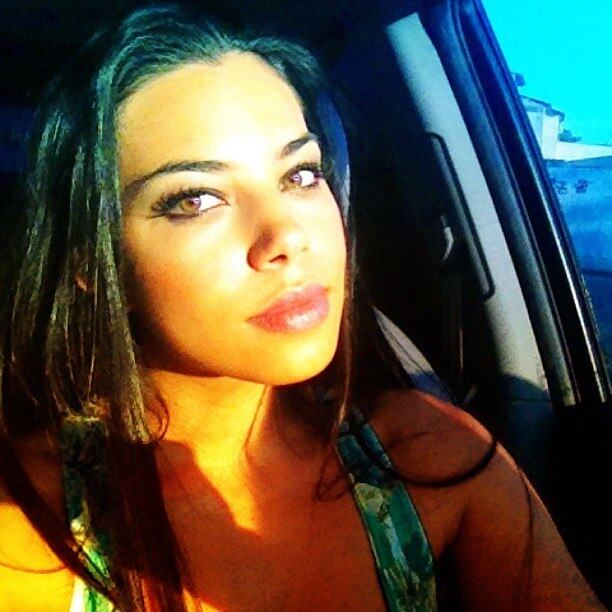 Jeniffer Setti adorou o elogio de Robertha Portella e fez o mesmo em seu Instagram: retribuiu o carinho. "Honra é encontrar alguém tão do bem e iluminada como você! Linda e carinhosa. Muita luz, bênçãos e sucesso em seu caminho!", escreveu
