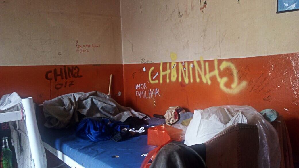 O órgão declarou que pertences pessoais dos transferidos que não couberam nos bagageiros serão guardados em depósitos das prefeituras regionais, que deverão armazenar os objetos.
