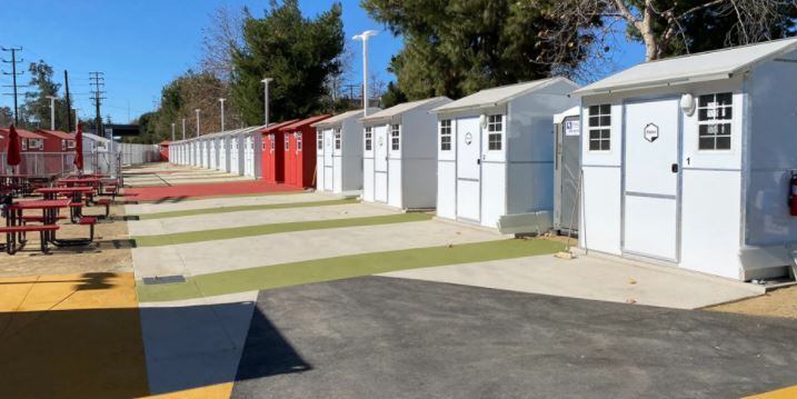 Vilarejo vai servir como moradia para moradores em situação de rua