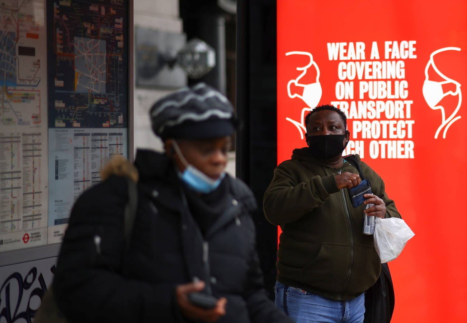 A partir de hoje, todos devem permanecer em casa, só podendo sair em caso de necessidades médicas, compra de alimentos, prática de exercícios físicos e trabalho presencial, caso não seja possível realizá-lo de forma remota
