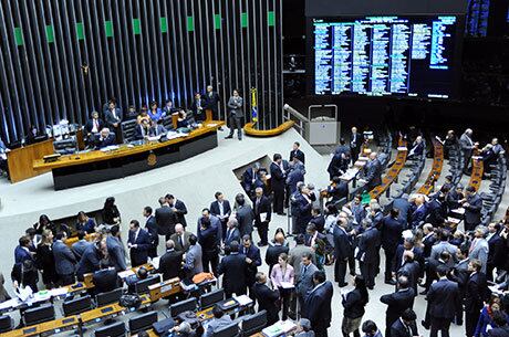 "A pauta ficou prejudicada", justificou o presidente Henrique Alves