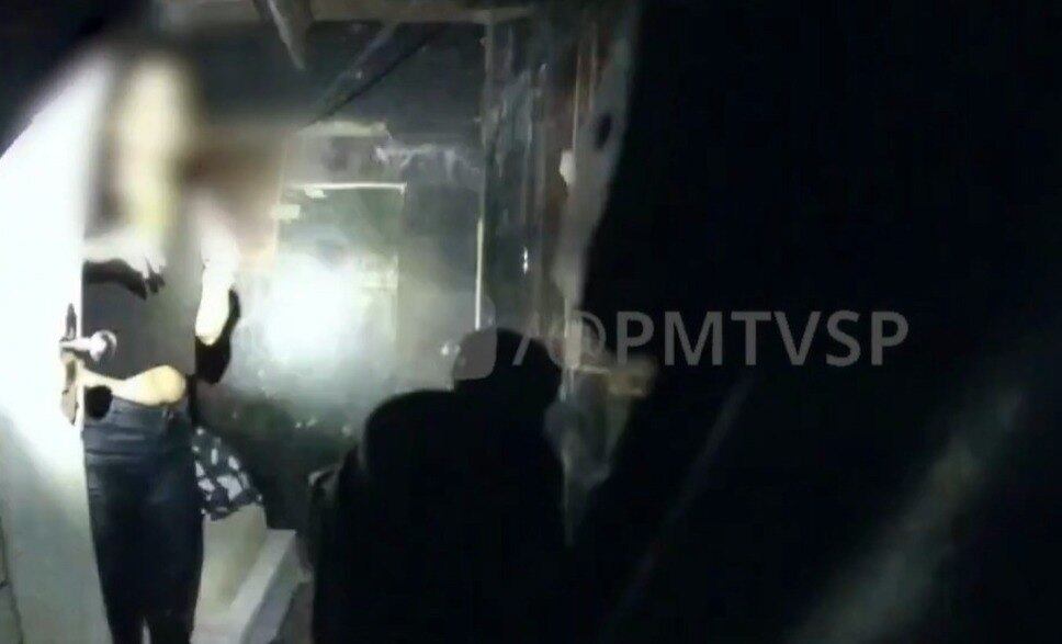 Mulher foi resgatada por homens da Rota