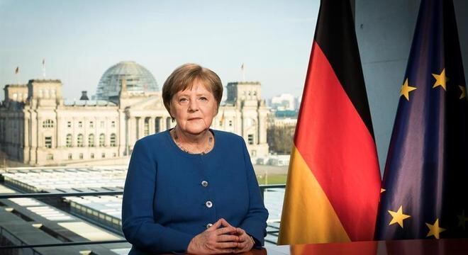Merkel foi eleita chanceler em 22 de novembro de 2005
