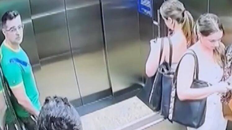 As imagens registradas pelo circuito de segurança do elevador repercutiram e chocaram todo o Brasil. Larissa era a mulher que se acomodou no canto do elevador, o homem que estava do lado oposto era Israel Bandeira Neto. Os dois ficaram em silêncio