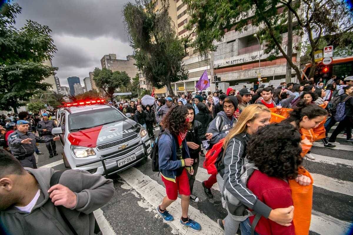 Grupo pediu investigação sobre escândalo da Merenda e derrubada do projeto Escola sem Partido, que tramita na Câmara