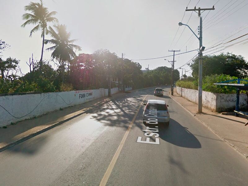 Polícia foi informada que o crime foi cometido por três indivíduos armados
